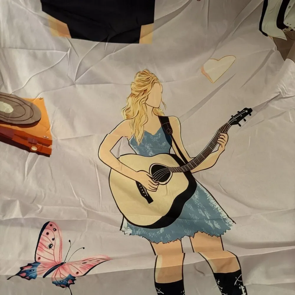Taylor Swift Fan Twin Fitted Sheet w/2 Pillow Shams Set. New Original Packaging!